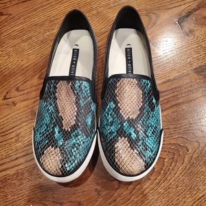NIB Alice and Olivia slip ons